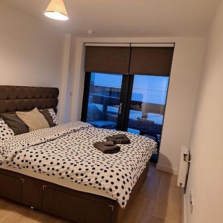 Amazing Apartment Moments Away From The Heart Of London Exterior photo