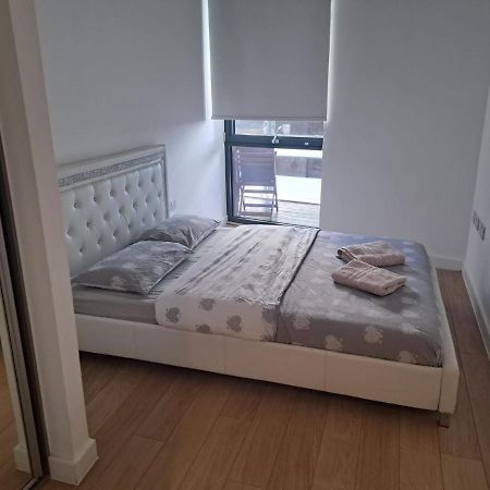Amazing Apartment Moments Away From The Heart Of London Exterior photo
